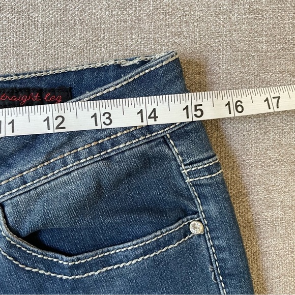 NWT Earl Straight Leg Medium Wash Embellished Pockets Zip Button Jeans Pants - Picture 9 of 13